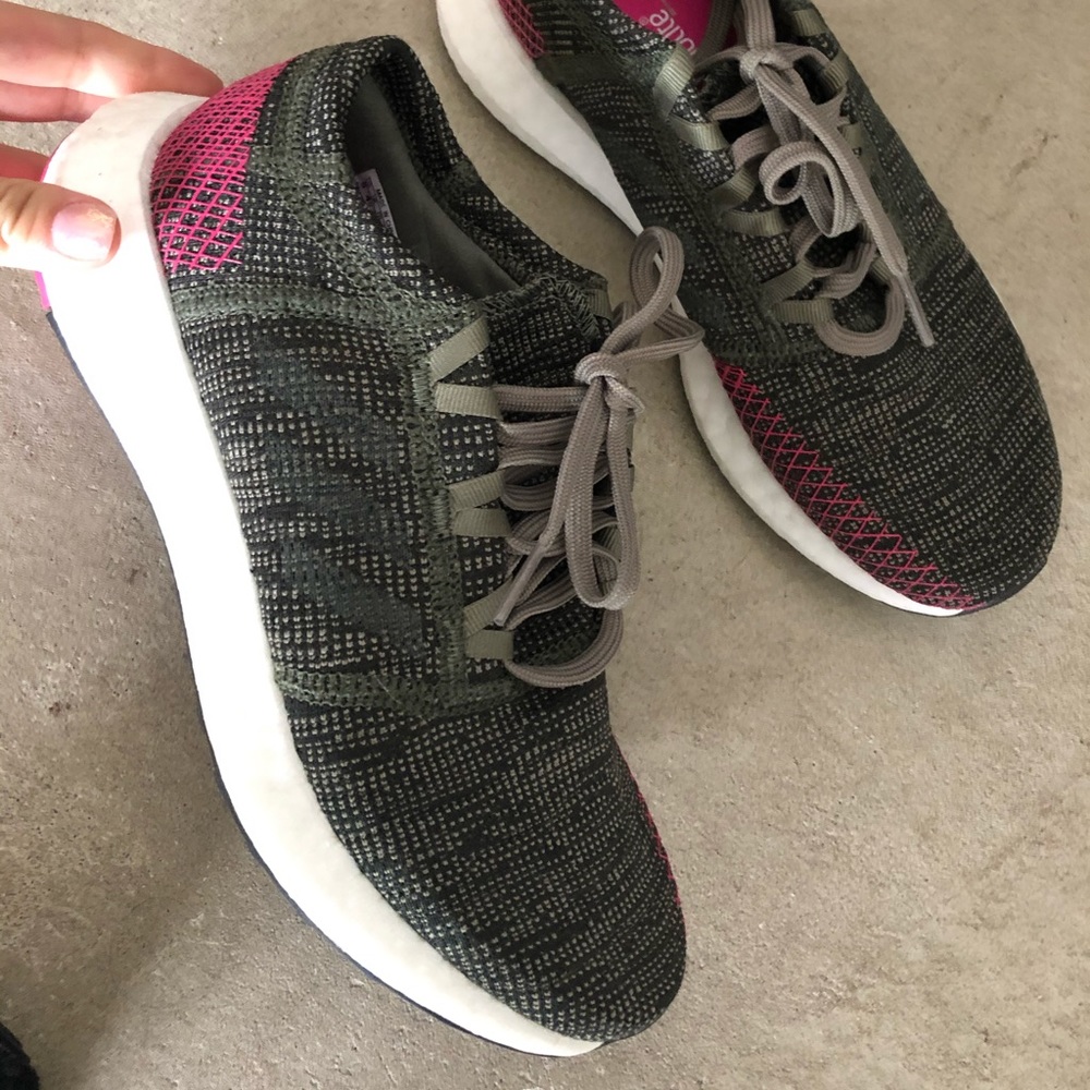 Adidas Women/Girl’s Sneakers